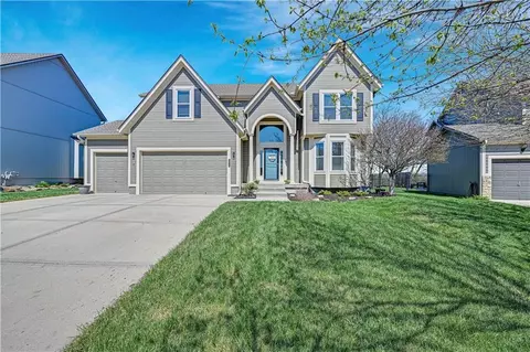 21814 W 95th Ter, Lenexa, KS 66220