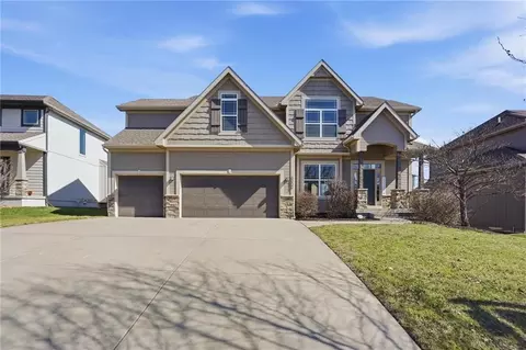 8050 NE 100th Ter, Kansas City, MO 64157