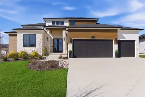 16908 Rosehill St, Overland Park, KS 66221