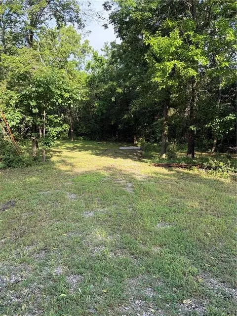 33 37 Sugar Lake Cv, Mound City, KS 66056