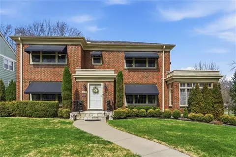 1200 W 70th Ter, Kansas City, MO 64113