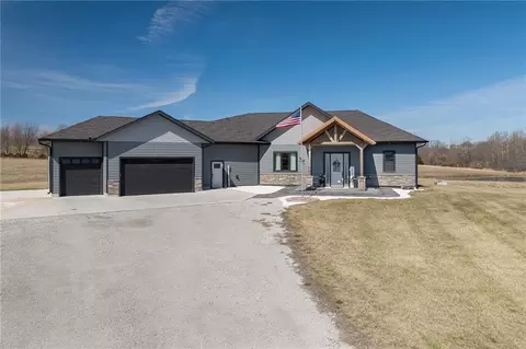 7300 80th Rd, Saint Joseph, MO 64507