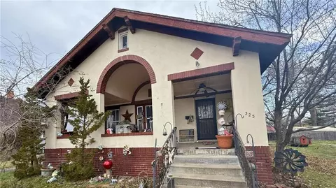 325 S Ash St, Nevada, MO 64772