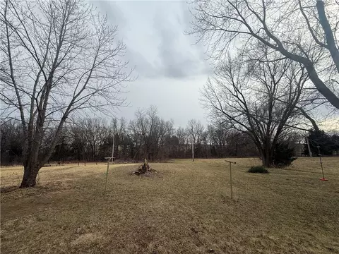 1240 Lake Viking Ter, Altamont, MO 64620