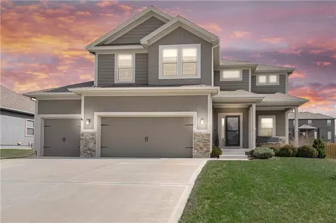 10821 N Bristol Ave, Kansas City, MO 64156