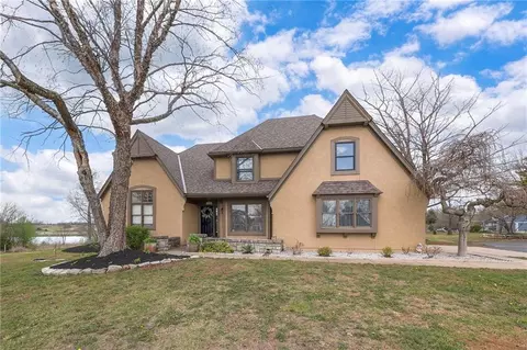 24850 W 189th St, Gardner, KS 66030