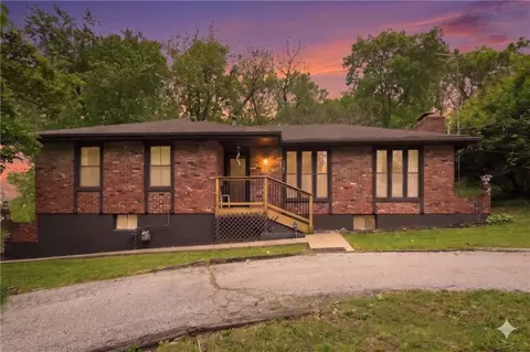 2905 Linden Rd, Kansas City, KS 66106