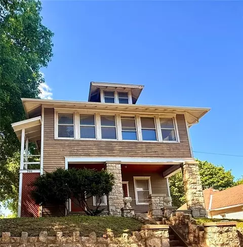 701 Mcdonald St, Saint Joseph, MO 64505