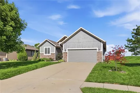 17743 S Laverty St, Olathe, KS 66062
