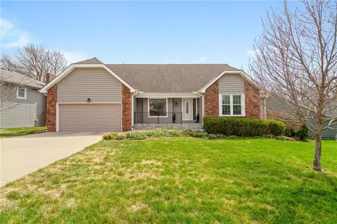 7623 Slater St, Overland Park, KS 66204