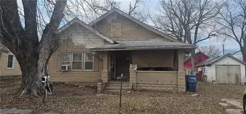 117 E Clark St, Brookfield, MO 64628