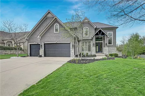 9414 W 149th Ter, Overland Park, KS 66221