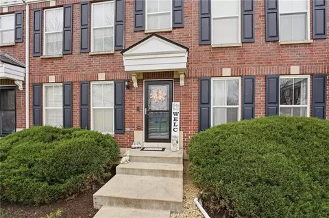 3474 SW Wysteria Ter, Lees Summit, MO 64082