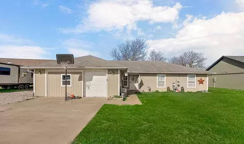 528 S Truman Rd, Archie, MO 64725
