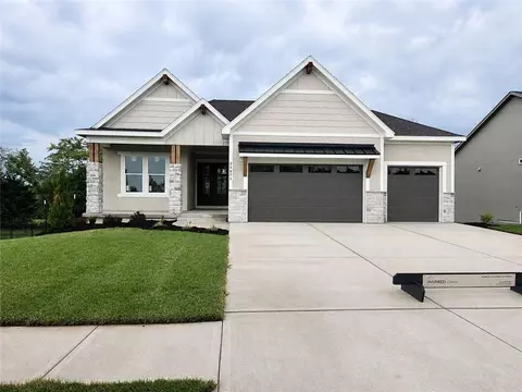 24875 W 145th Pl, Olathe, KS 66061