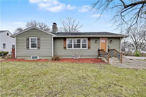 5645 Russell St, Mission, KS 66202