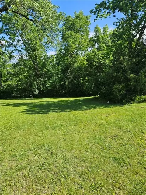 NW 50th Terrace, Northmoor, MO 64151