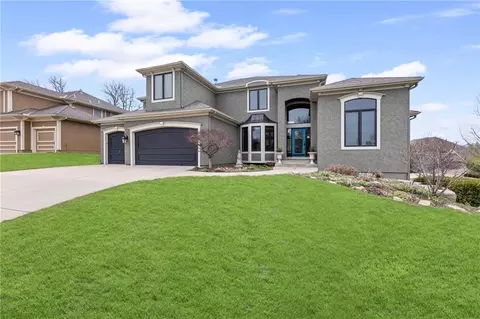 19013 W 98th Ter, Lenexa, KS 66220