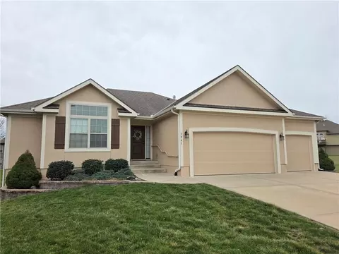 3945 NW 97th St, Kansas City, MO 64154