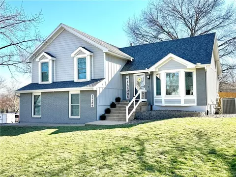 15109 W 122nd Ter, Olathe, KS 66062