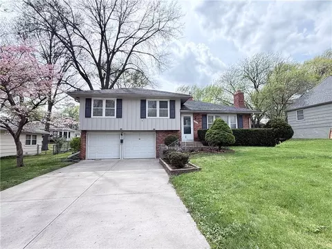 4942 N College Ave, Kansas City, MO 64119