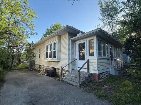 1420 W Walnut Ave, Independence, MO 64050