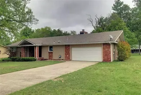 2300 Sue Ln, Independence, KS 67301