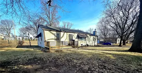 402 Vine St, Tarkio, MO 64491