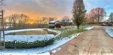 3306 S Owens School Rd, Independence, MO 64057