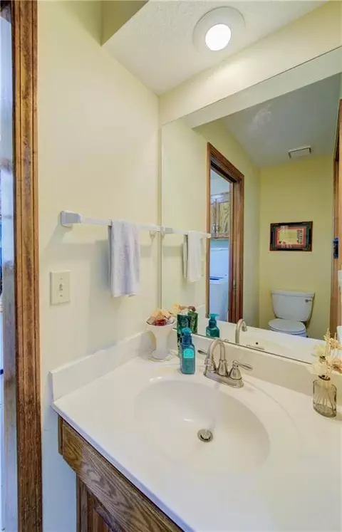 Bath - 2904 SW 13th St, Lees Summit, MO 64081 photo 1 of 6