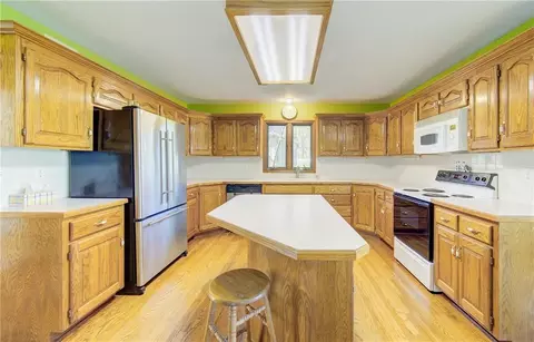Kitchen - 2904 SW 13th St, Lees Summit, MO 64081 photo 1 of 5