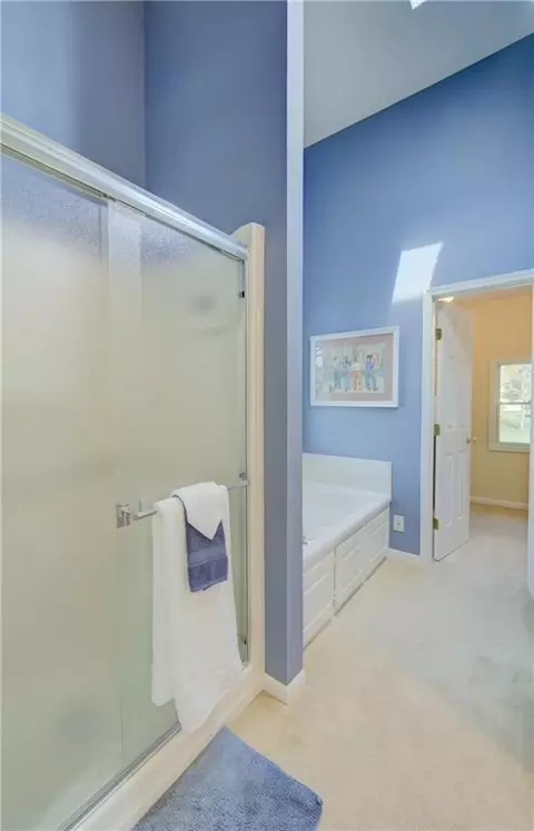 Bath - 2904 SW 13th St, Lees Summit, MO 64081 photo 4 of 6