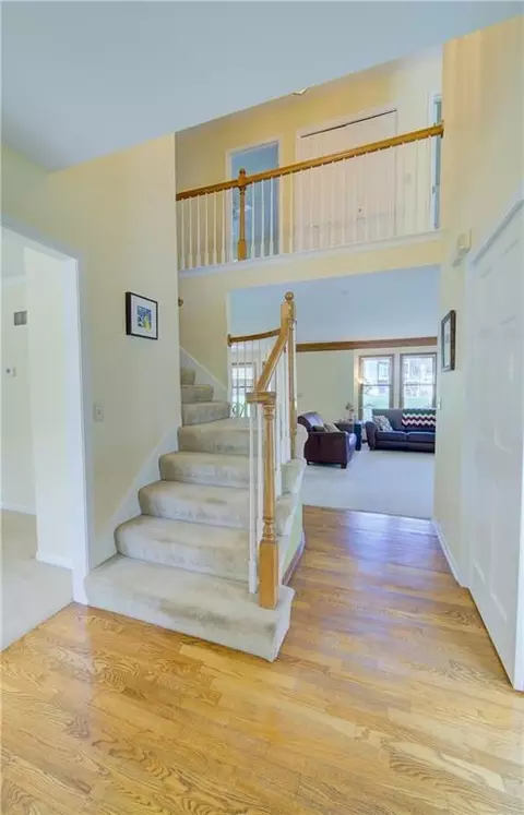 Entry Way - 2904 SW 13th St, Lees Summit, MO 64081 photo 2 of 2
