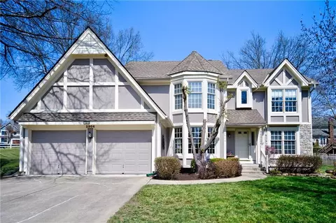 2904 SW 13th St, Lees Summit, MO 64081