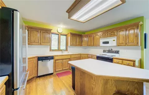 Kitchen - 2904 SW 13th St, Lees Summit, MO 64081 photo 2 of 5
