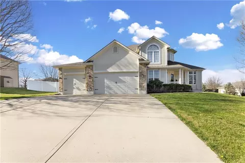 1519 Haystack Rd, Raymore, MO 64083