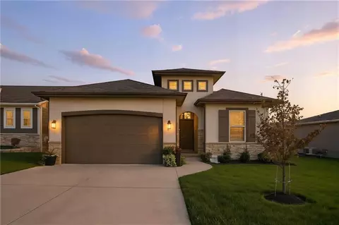 20916 W 190th Pl, Spring Hill, KS 66083