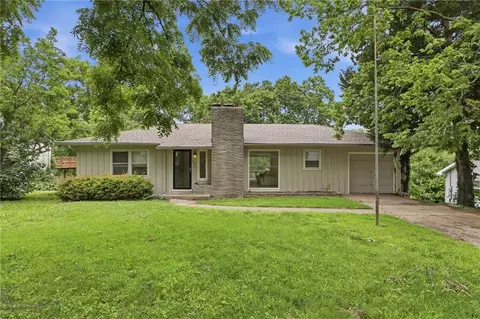 7216 Coronado St, Kansas City, MO 64152