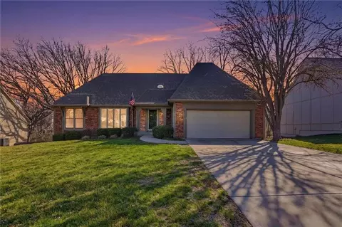 8505 Rosehill Rd, Lenexa, KS 66215