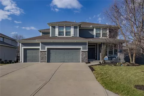 18988 W 165th St, Olathe, KS 66062