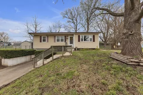 3520 S 41st Ter, Saint Joseph, MO 64503