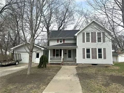 515 W 2nd St, Maryville, MO 64468