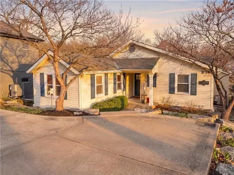 76 R St, Lake Lotawana, MO 64086