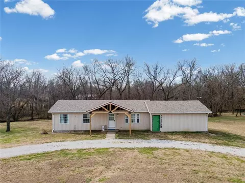 24915 Cr 234 Rd, Carrollton, MO 64633