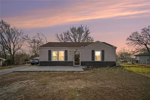 2707 N 64th St, Kansas City, KS 66104