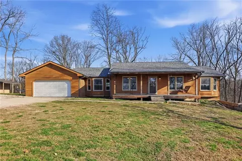 19251 Bolling Rd, Lawson, MO 64062