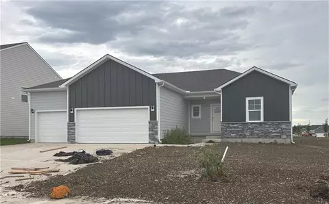 17819 Green Rd, Gardner, KS 66030