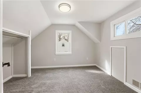 Bedroom - 3900 Circle Dr, Independence, MO 64052 photo 3 of 3