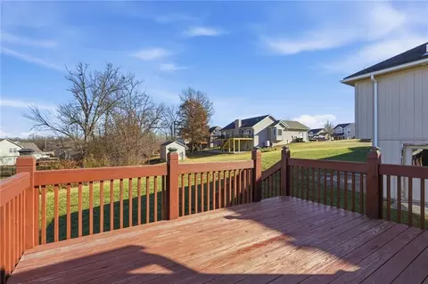 Exterior - 1219 Cherry St, Warrensburg, MO 64093 photo 4 of 7
