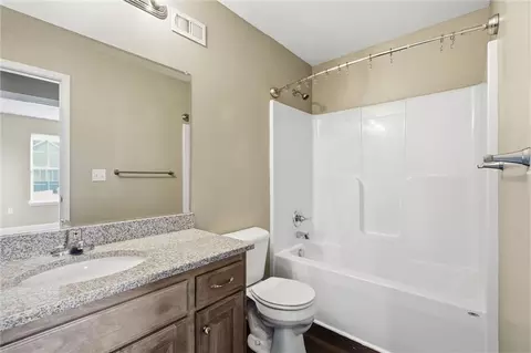 Bath - 1219 Cherry St, Warrensburg, MO 64093 photo 3 of 4